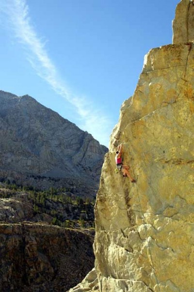 Joi on EZ DUZ IT, 5.12a, Tioga Cliff, Yosemite