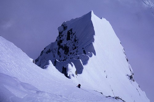 Mark Westman approaching the knife-edge ridge section of the Infinite ...