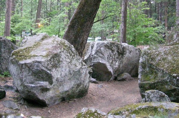 Some of the Ahwahnee West boulders.