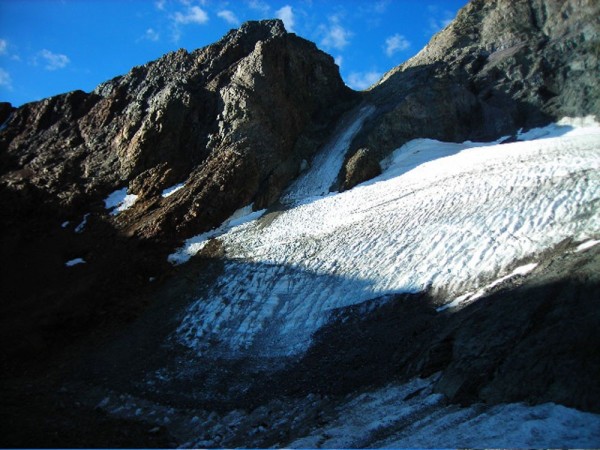 Looking up Dana Couloir's snow, ice, and falling rocks on 8-17-08