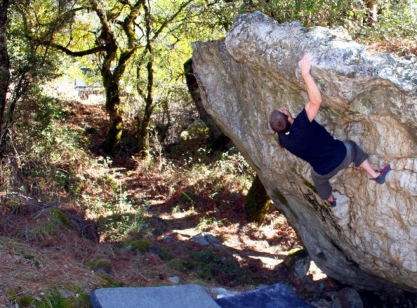 The classic - Knee Bar V4