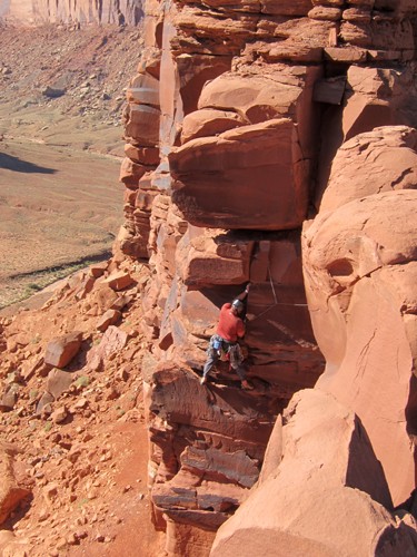 Tom leading the p1 traverse variation.