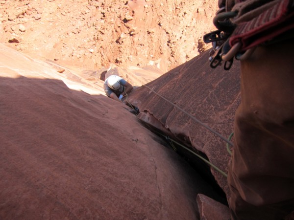 Tom Dancs coming up the awesome fourth pitch of Primrose Dihedrals.