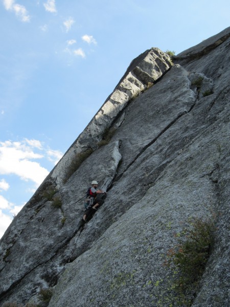 Geoff leading on the first Tibetan Tower, a great flake-to-lieback-to-...