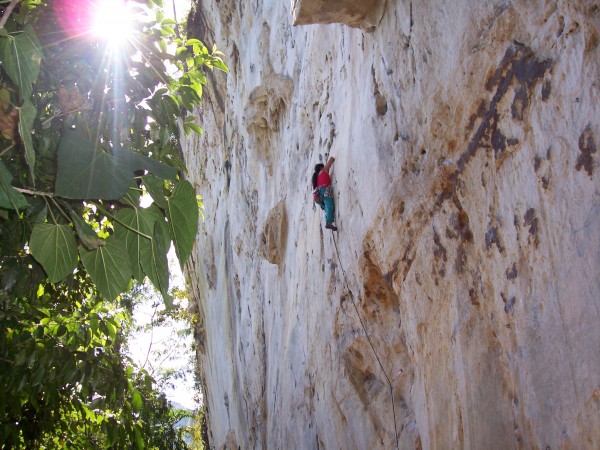 Jheryl leading Itchy Flutterby 5.11b a very high quality route!