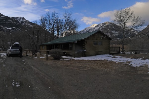 Flying-H Bunkhouse Cabin