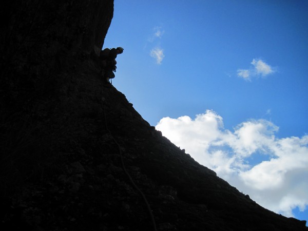 hunter leading P.3 traverse