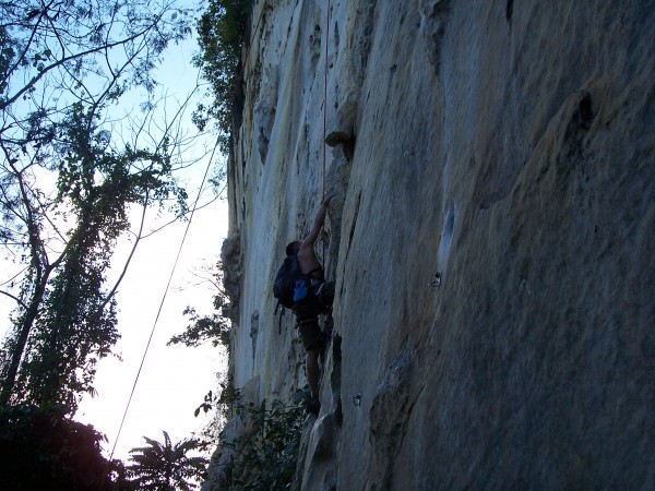 Arnel halfway up Vina Kulafu....he finished the route and SAYS he will...