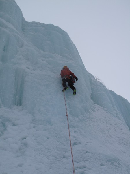 My lead - 1st pitch of Bridal Veil Falls &#40;pics courtesy of Harry H...