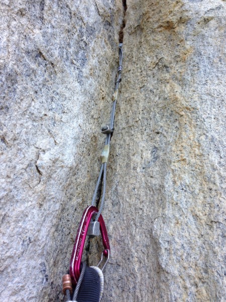 Intertwining three stoppers to reach a distant placement on pitch 8.