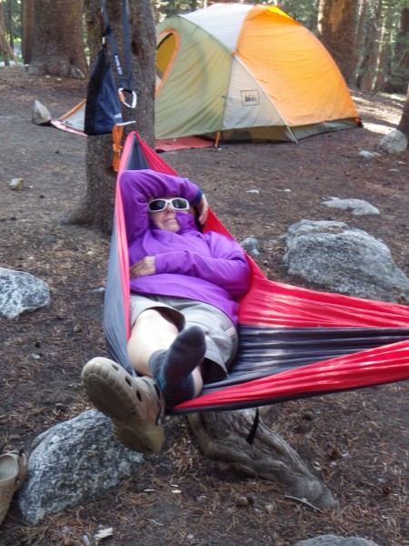 Shoe? I don't need no stinkin' shoe, gotta hammock.