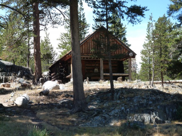 Upper Piute Meadow cabin