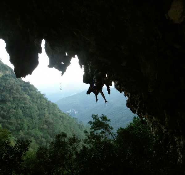 Joel transformed into a Tufa on Vasco Viejo 11d