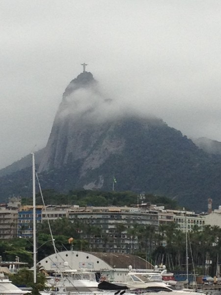 Cristo emerging from the clouds.