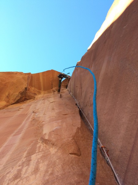 Curt leading out of the dihedral into the ugly squeeze chimney.