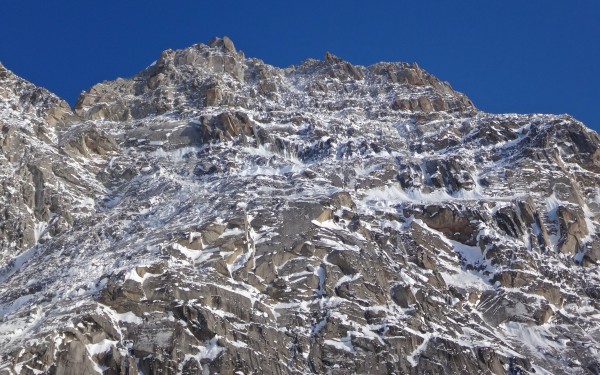 A foreshortened North Buttress.  the middle 2000 feet of the french ro...