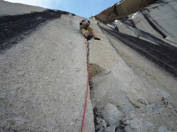 Tommy Caldwell on the splitter 5.10c second to last pitch. Awesome han...