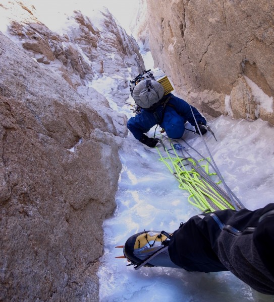 The couloir narrows in further.