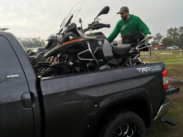 packin and rackin for the desert  BMW GS1200.  Boss.