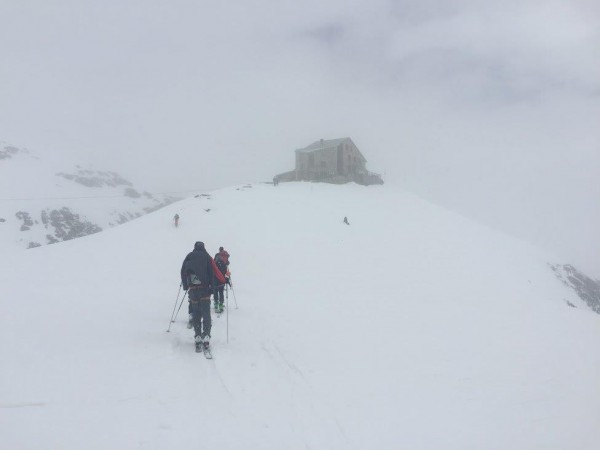 Approaching the Dix Hut