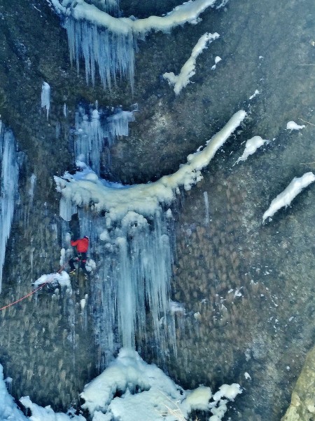 a bit of scale of Frozen Golds first pitch.