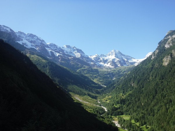 view down to Lauterbrunnen valley