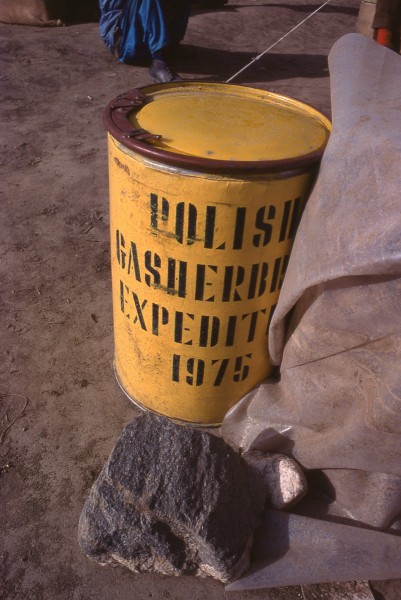 Polish bear canisters - bears?