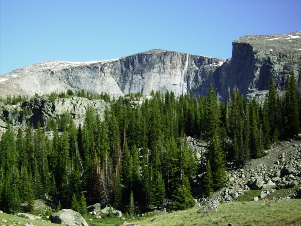 Lost Twin Lakes Cirque from the campsite.