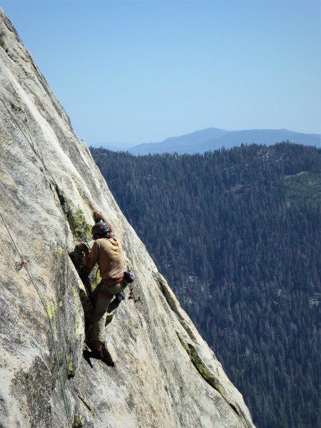 Gary Anderson leading "Shoulder Hopper"-10b