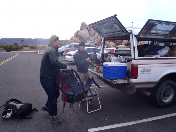 Seth and Tom unload.